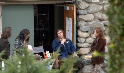 number23-ontheset12.jpg