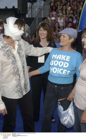 Teen Choice Awards
Jim Carrey and Jamie Lee Curtis at the 2003 Teen Choice Awards
Keywords: Jim Carrey Jamie Lee Curtis Teen Choice Awards 2003
