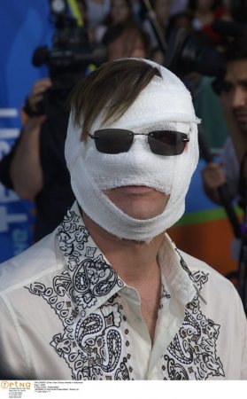 Teen Choice Awards
Jim Carrey at the 2003 Teen Choice Awards
Keywords: Jim Carrey Teen Choice Awards 2003